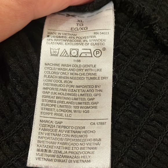 XL GAP BLACK GATHERED BOTTOM BELL SLEEVE LIGHTWEIGHT SWEATER - Picture 9 of 9